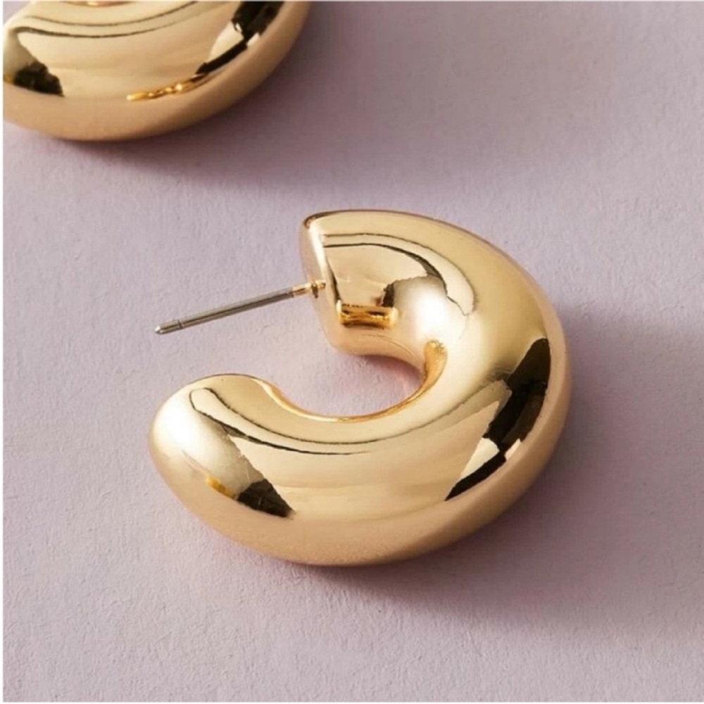 NWOT Mackenzie Gold Hoop Earrings - Picture 3 of 3